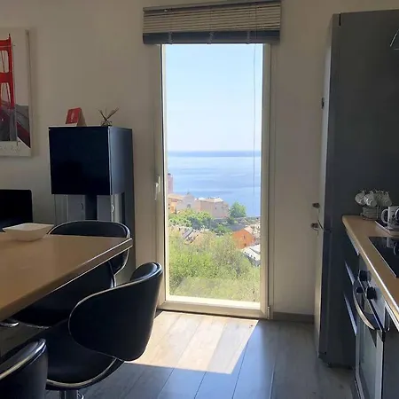 Apartment Vue Panoramique Sur La Et La Citadelle De Bastia *